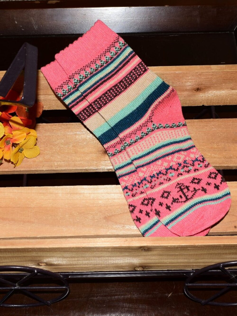 Zoanne Anchor Womens Fair Isle Pattern Socks in Pink Gift Packaged